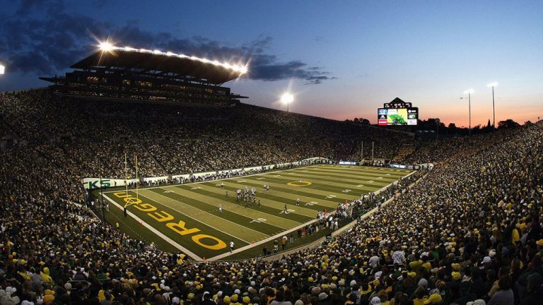 Autzen Stadium - Facts, figures, pictures and more of the Oregon Ducks ...