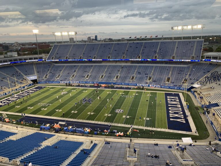 Kroger Field Facts, figures, pictures and more of the Kentucky
